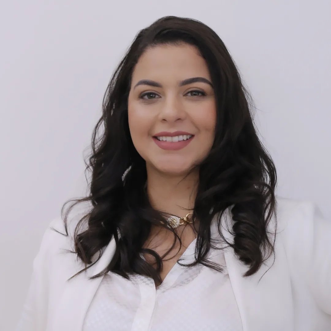 Foto da Dra. Wanessa Siqueira — especialista em harmonização facial